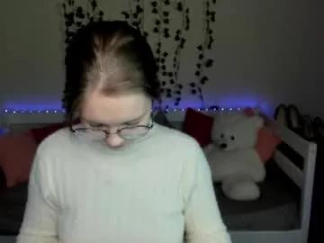 Freechat shy_elina01 on Chaturbate