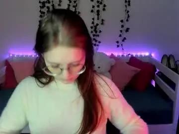 Freechat shy_elina01 on Chaturbate