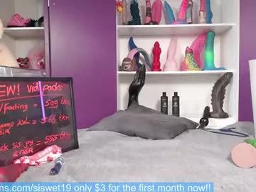 Freechat siswet19 on Chaturbate
