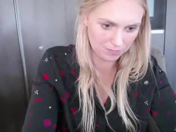 Freechat siswet19 on Chaturbate