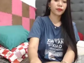 Freechat smilingbutt on Chaturbate