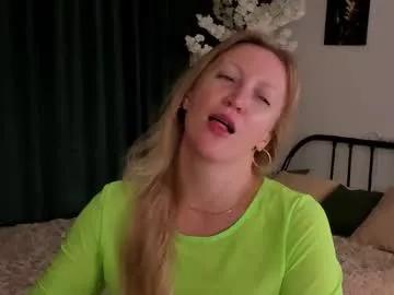 Freechat sugamomy on Chaturbate