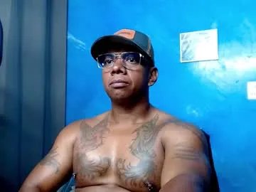 tom_miller on Chaturbate