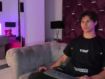 Freechat tonybenedetti on Chaturbate