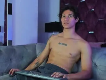 Freechat tonybenedetti on Chaturbate