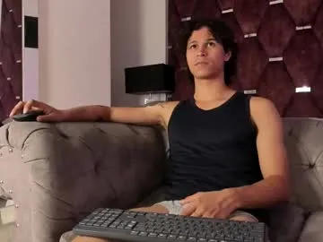 Freechat tonybenedetti on Chaturbate