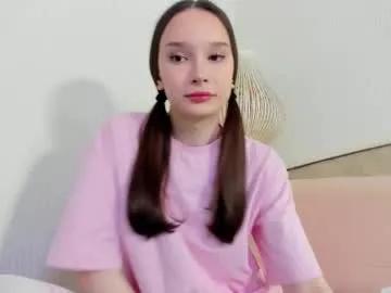 Freechat twulya on Chaturbate