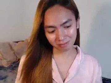Freechat urlovelypinayxxx on Chaturbate
