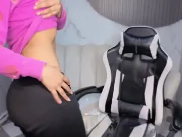 Freechat violeth_b on Chaturbate