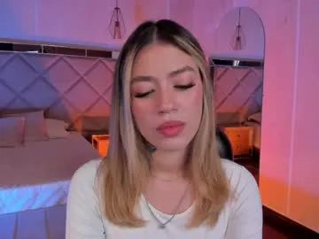 Freechat violetthansson on Chaturbate