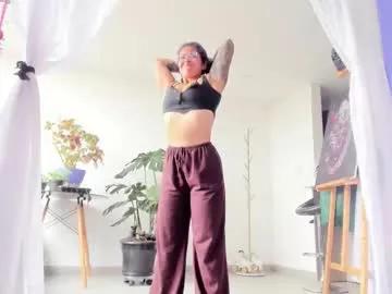 witchofhearts on Chaturbate