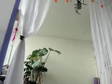 witchofhearts on Chaturbate