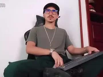 Freechat xxxhome_alonexxx on Chaturbate