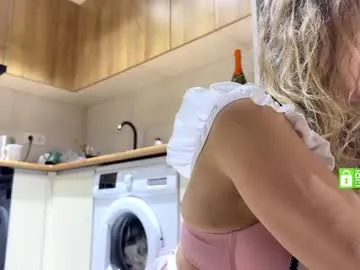 Freechat yes_mommy_zlata on Chaturbate