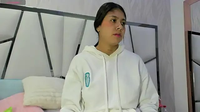 Freechat _aurora18_ on StripChat