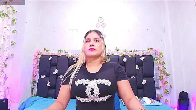 Freechat _carolina_fox on StripChat