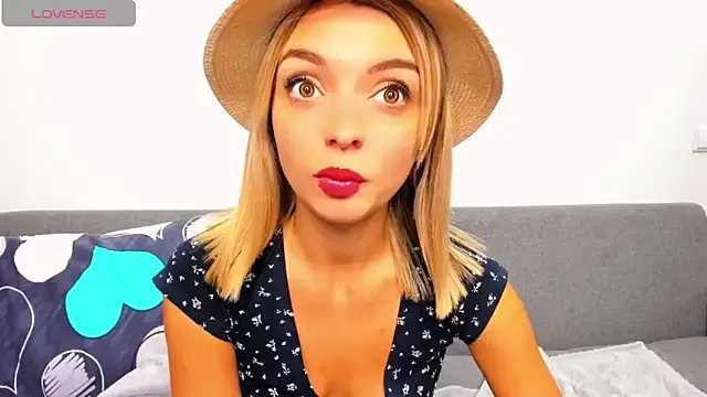 Freechat _ellen_meow_ on StripChat