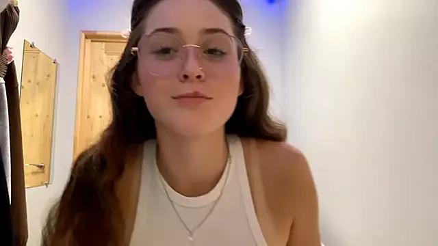 Freechat Adel_strongwoman on StripChat