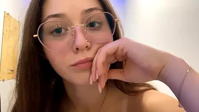 Freechat Adel_strongwoman on StripChat