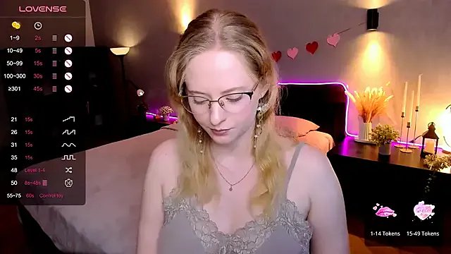 Freechat Aemilia_ on StripChat