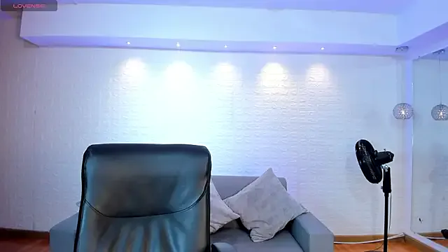 Freechat AidaJones on StripChat