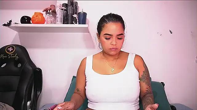 Freechat alexaa_walker on StripChat