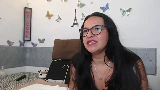 Freechat AlexaUllahX on StripChat