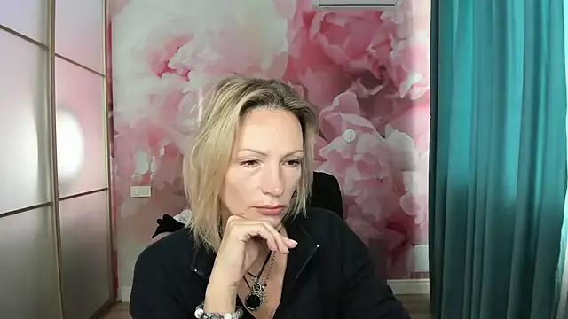 Freechat AlinaMoor on StripChat