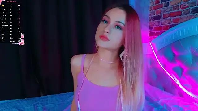 Freechat AlinaWalters on StripChat