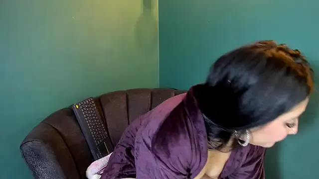 Freechat Annie9_ on StripChat