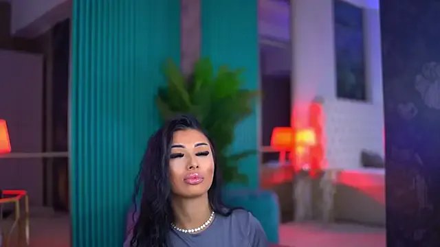 Freechat ArabellaPosh on StripChat