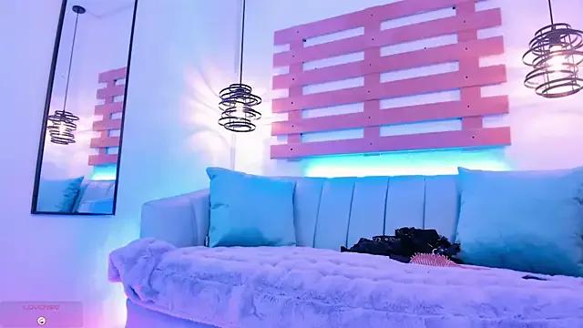 ArianaSantana on StripChat 