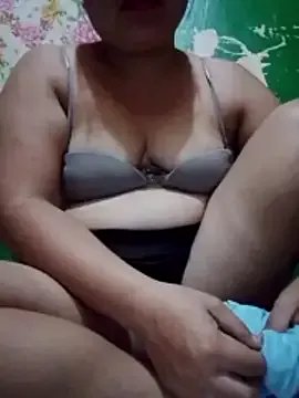 Freechat asiangirl_690826 on StripChat