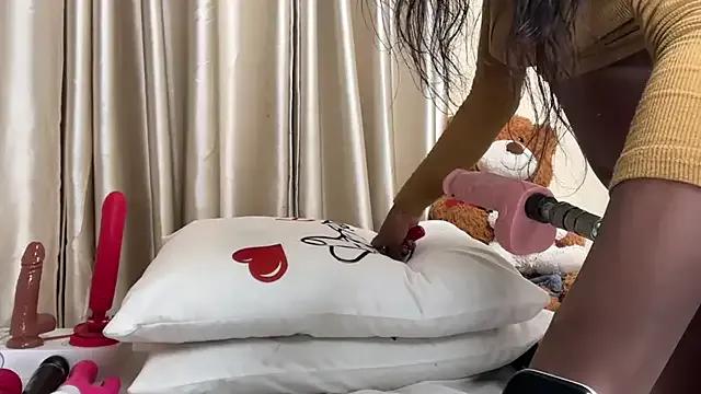 AudreySpanksFuck- — Tsunami squirts.any request?