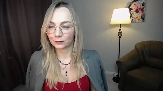 Freechat Ava_Elior on StripChat