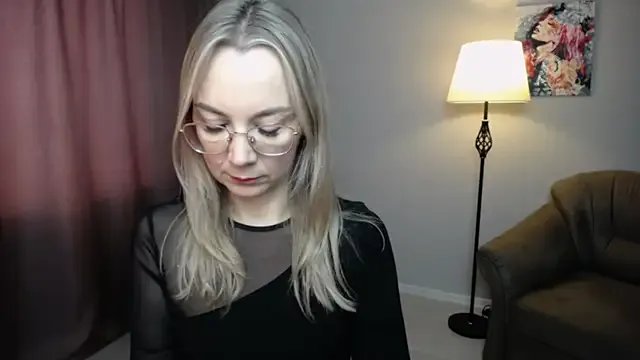 Freechat Ava_Elior on StripChat