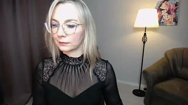 Freechat Ava_Elior on StripChat