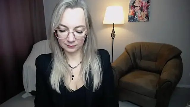 Freechat Ava_Elior on StripChat