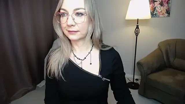 Freechat Ava_Elior on StripChat