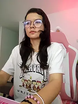 Freechat azumiichan on StripChat