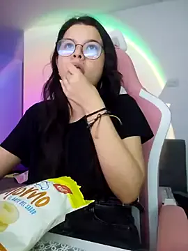 Freechat azumiichan on StripChat