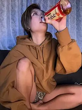 BADBITCHISAKI — Freechat on StripChat