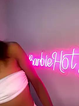 BarbieHotLaura on StripChat 