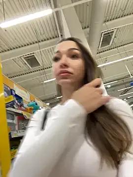 Freechat barbiehumpxxx on StripChat