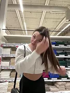 Freechat barbiehumpxxx on StripChat