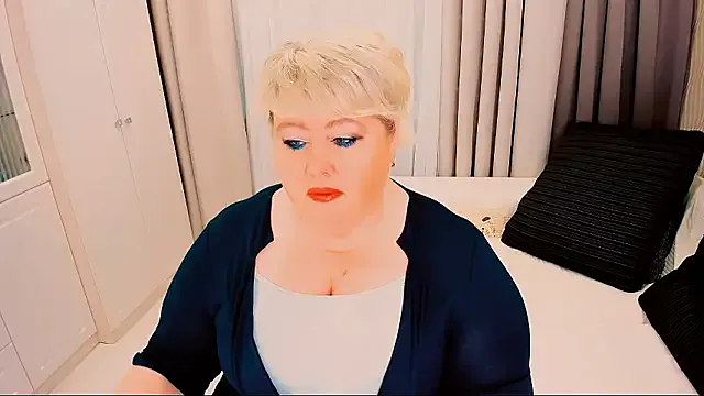 Freechat BIGTITSBBW on StripChat