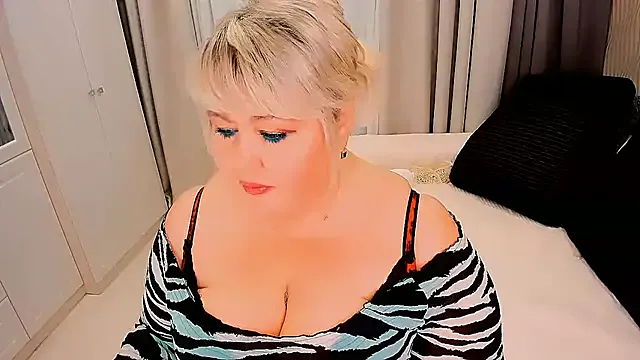 Freechat BIGTITSBBW on StripChat