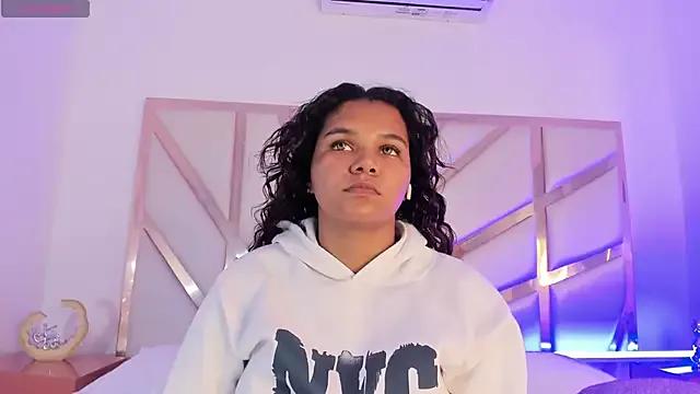 Freechat Carolina_Evanss on StripChat