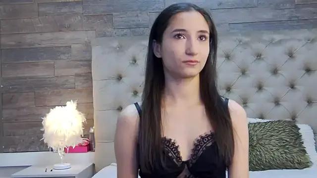 Freechat CarolinaBlair on StripChat