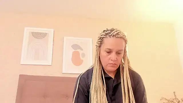 Freechat CarolinaGlamour on StripChat